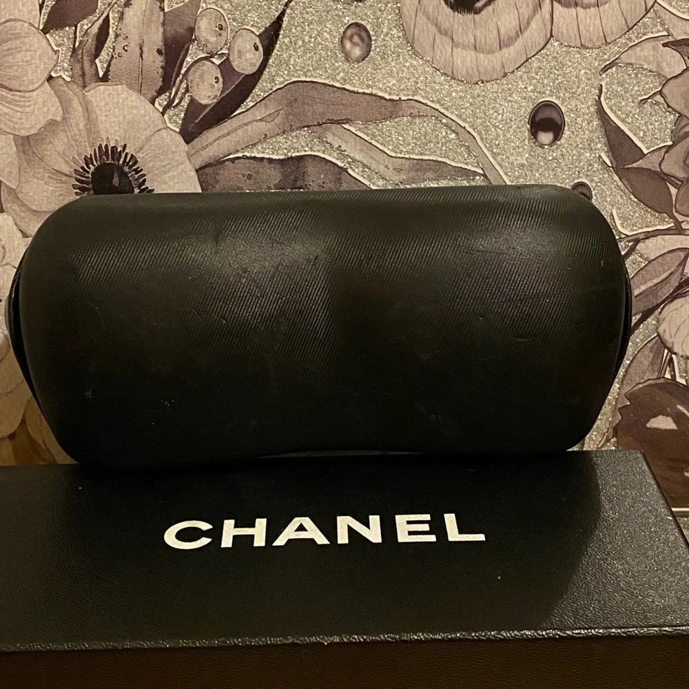 Chanel 5113 c.538/73 Sunglasses Transparent Brown with Black Camellia Flowers - Picture 15 of 16